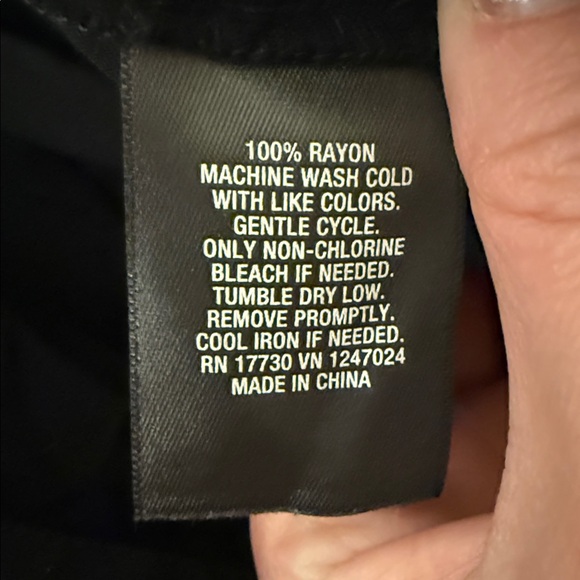 Mossimo Black Short Romper - Picture 3 of 4